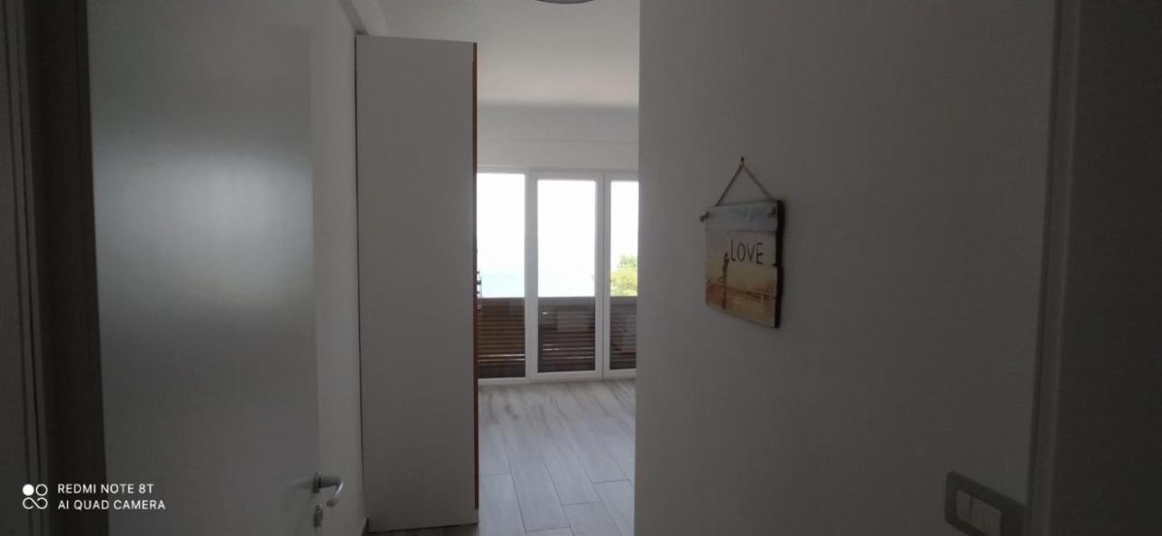 Matthews Beach House Vlorë Exterior foto
