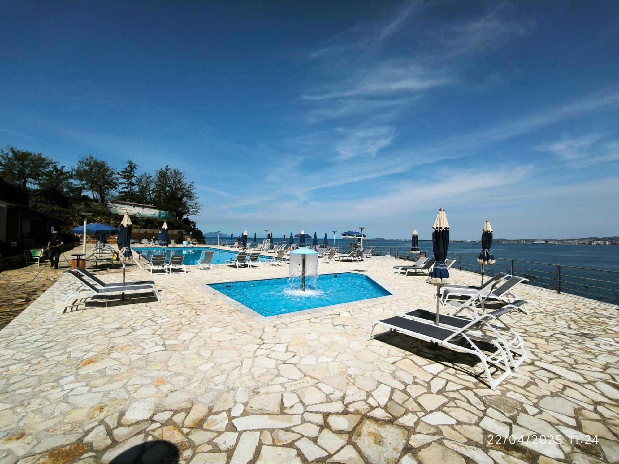 Matthews Beach House Vlorë Exterior foto
